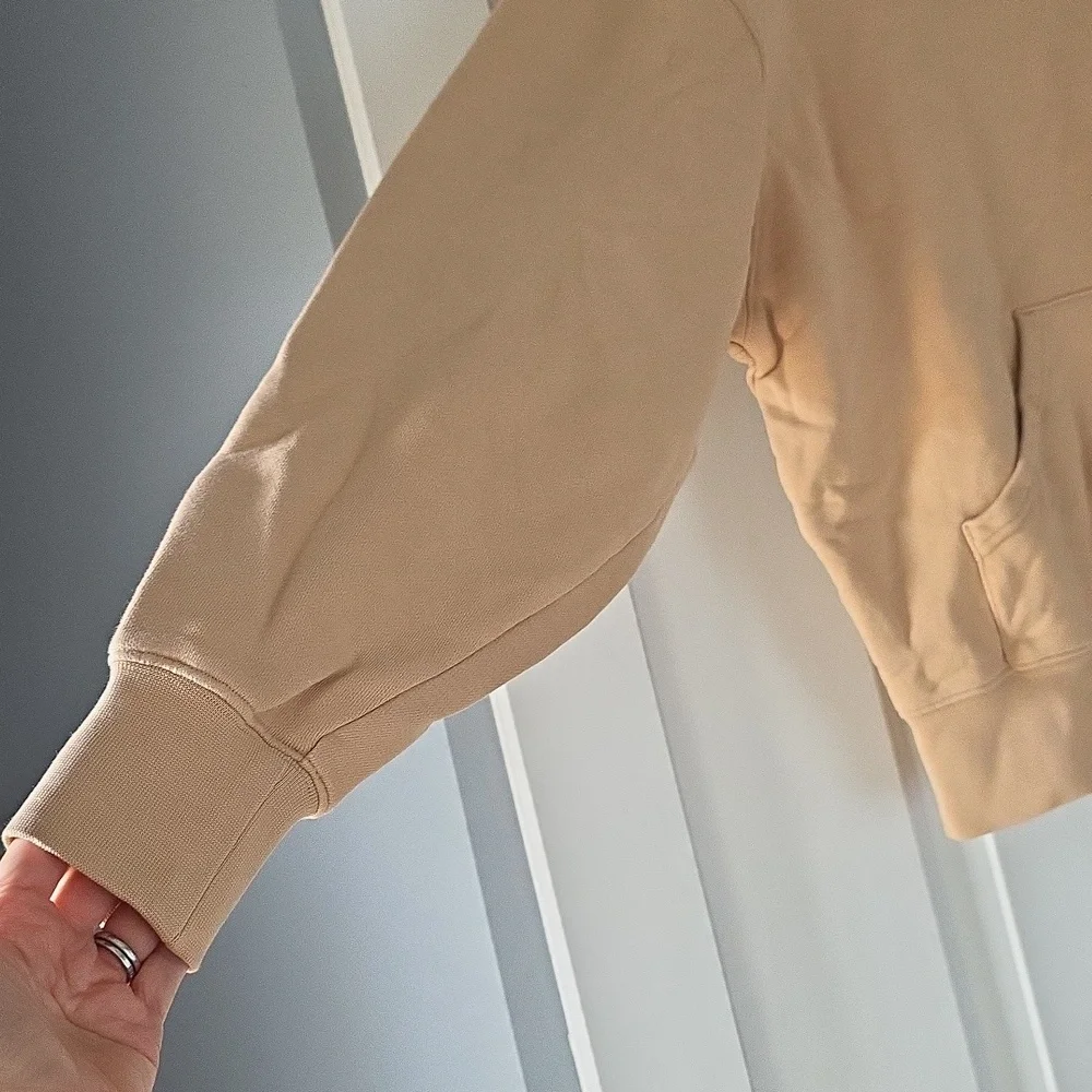 WeWoreWhat Beige Tan French Terry Knit Hoodie & Pant Set! - Picture 5 of 16